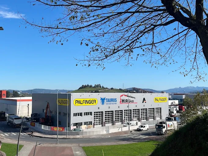 Hirukei_Abanto-Zierbena